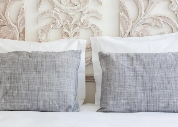 Flh Downtown Cosmopolitan Apartment *