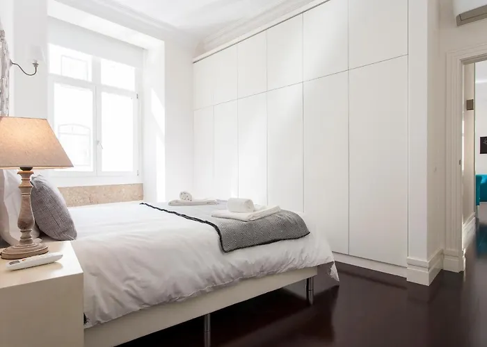 Flh Downtown Cosmopolitan Apartment